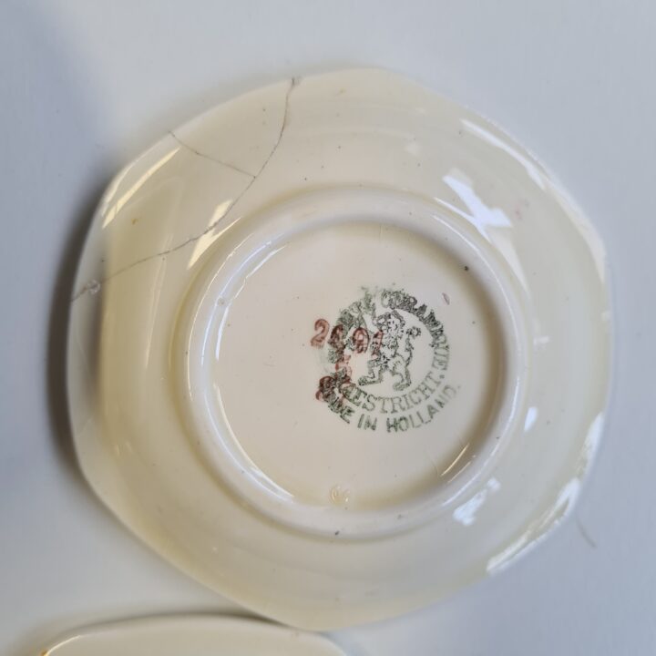 Antieke serveerschaal + 12 petitfour bordjes kopen bij RataPlan webshop!