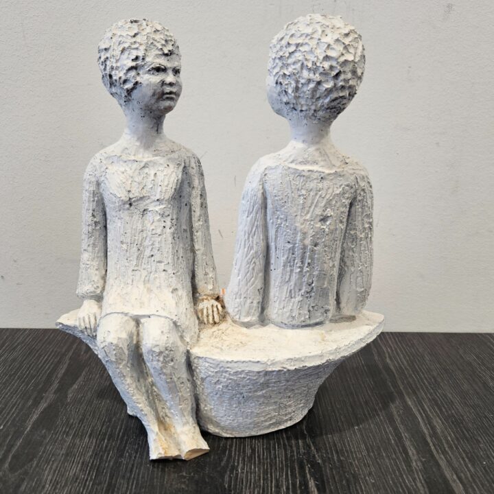 Beeld - twee dames zittend op een bankje kopen bij RataPlan webshop!