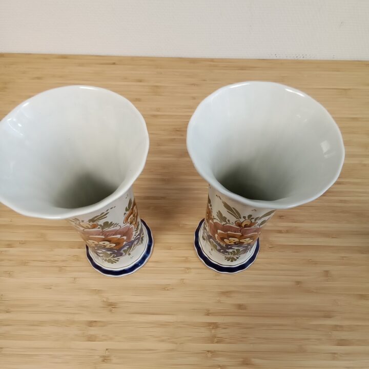 Set van 2 vintage vazen
