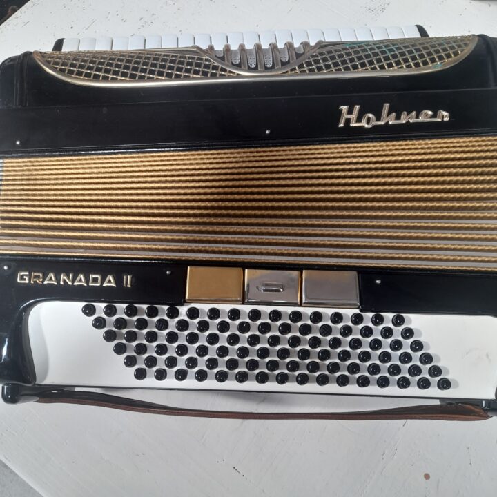 Hohner granada II Accordeon kopen bij RataPlan webshop!