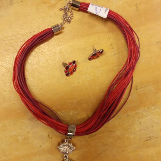 Sieradenset rood ketting + oorbellen kopen bij RataPlan webshop!