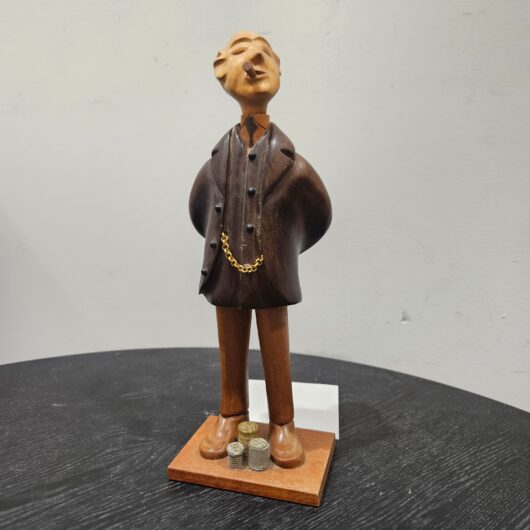 Houten beeld van Romer "bankier" kopen bij RataPlan webshop!