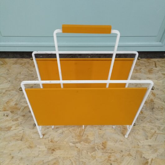 VIntage krantenbak kopen bij RataPlan webshop!