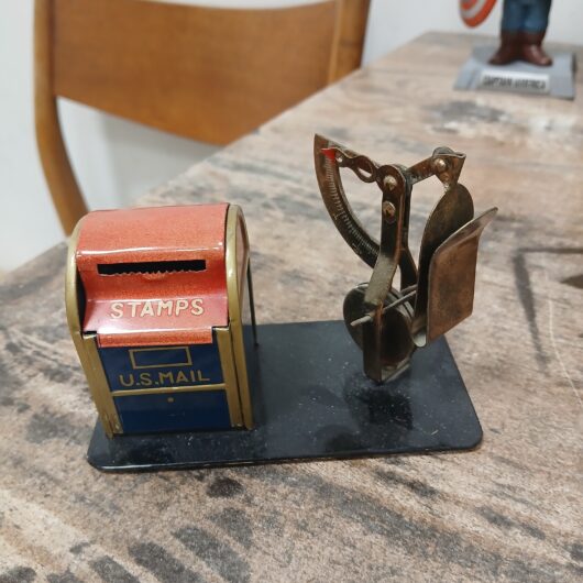 Vintage postzegelautomaat kopen bij RataPlan webshop!