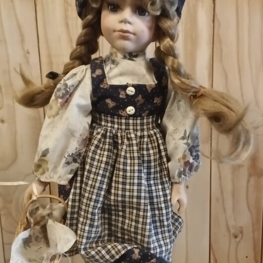 Pop met donkerblond haar kopen bij RataPlan webshop!