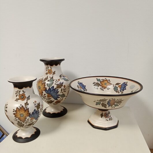 Set Gouda Flora Plateel vazen en schaal op voet kopen bij RataPlan webshop!